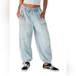 New We The Free Bright-Eyed Low-Slung Pull-On elastic Cuff Cargo Jeans, Size S